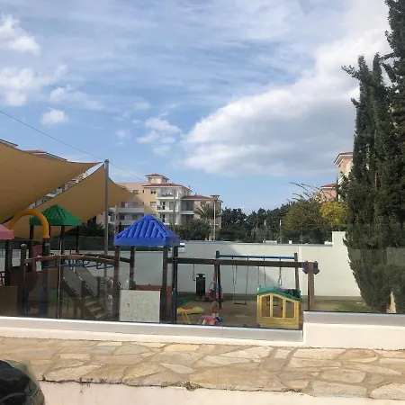 Elysia Park Pool View 3bedroom *