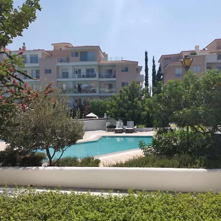 Elysia Park Pool View 3bedroom *