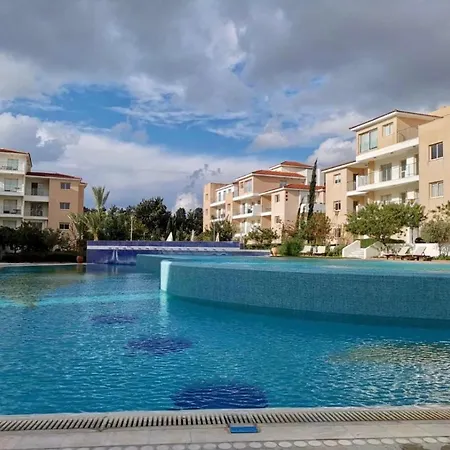 Elysia Park Pool View 3bedroom *