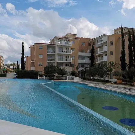 Apartment Elysia Park Pool View 3bedroom Paphos