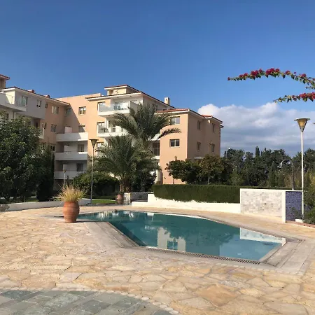Elysia Park Pool View 3bedroom Apartment Paphos