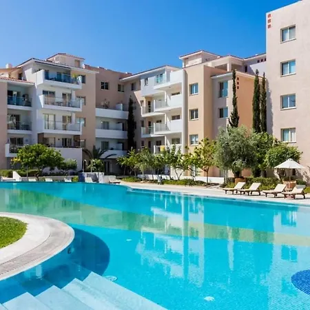 Elysia Park Pool View 3bedroom Apartment *